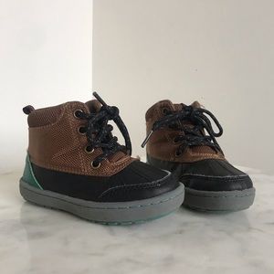 Oshkosh duck boots